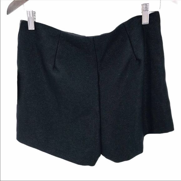 4/$45 | LOVE 21 | Black Dress Shorts | Medium - Picture 2 of 7